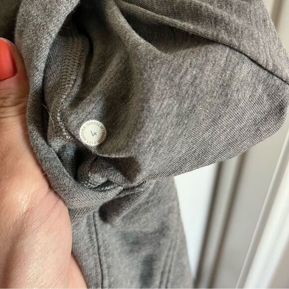 Lululemon All Yours High Rise Short *7"
Heathered Core Medium Grey - Picture 8 of 9